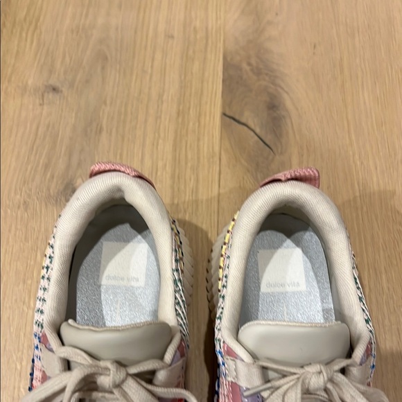 Dolce Vita Dolan Platform Sneakers - Picture 7 of 8